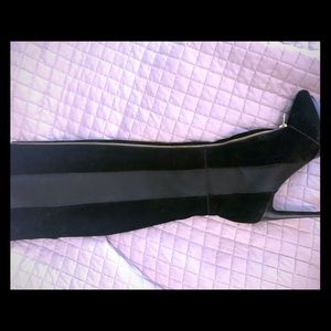 Neiman Marcus size 7.5 suede boots .